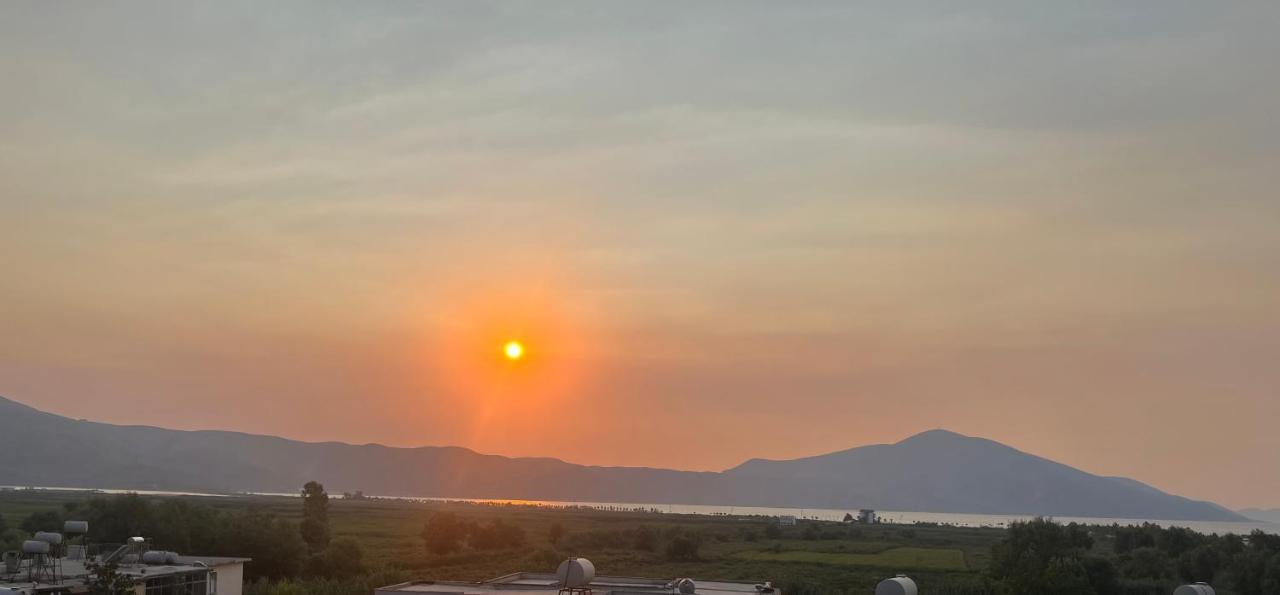 Villa Yseni Orikumi Exteriér fotografie